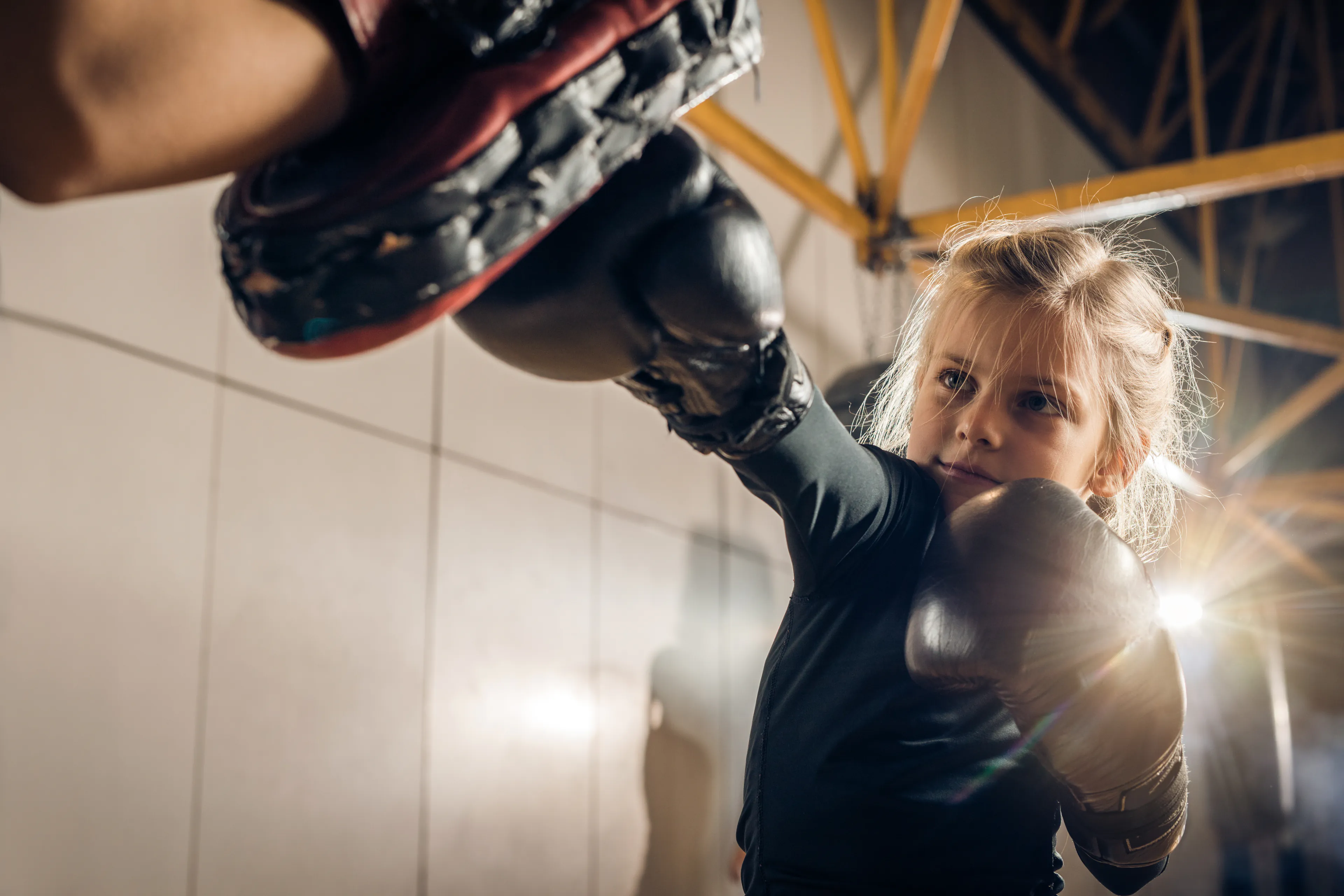 Mädchen beim Boxtraining bei HAUZEL fightheroes